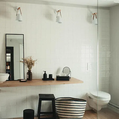 La Maison Des Dames Couette-café 3*