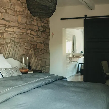 La Maison Des Dames Bed & Breakfast