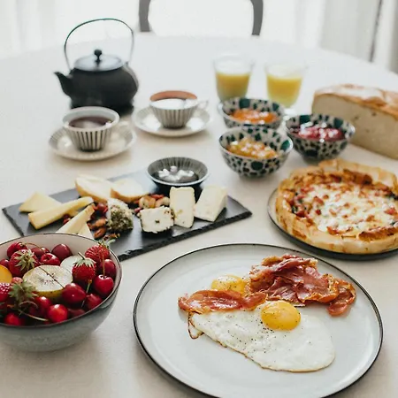 La Maison Des Dames La Sauveniere